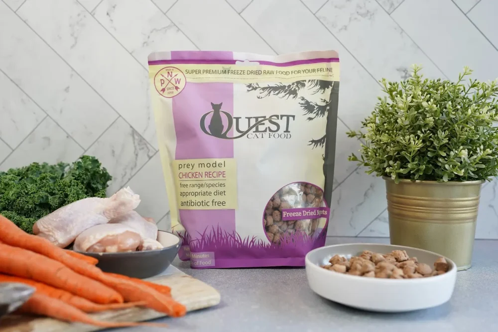 Quest Cat Food bag with meat and vegetables